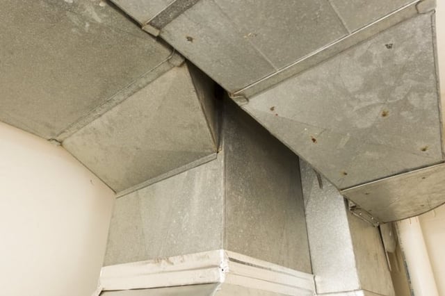 Cleaning Furnace Ducts: DIY or Contractor?